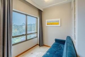 Apto em Cond. c Piscina aquecida CUR0905