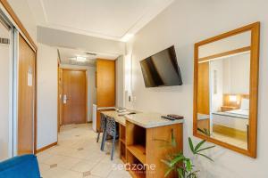 Apto em Cond. c Piscina aquecida CUR0905