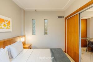 Apto em Cond. c Piscina aquecida CUR0905