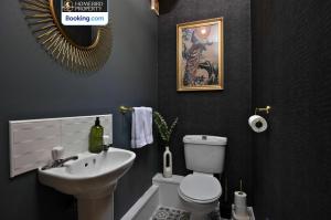 4 Cozy Double Bedroom House By Homebird Property Management Short Lets & Serviced Accommodation Leeds With Private Parking & Free WiFi