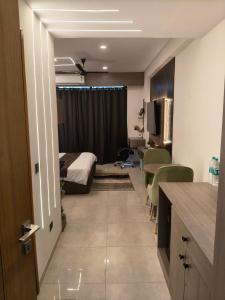CozyCity Retreat 2 Studio Apartment with Kitchen Perfect for longer stays