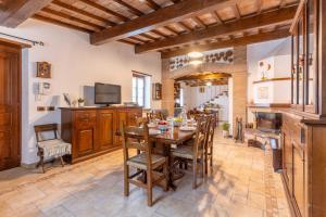 Villa Soli - Casa in Pietra con Piscina Panoramica