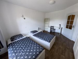 Apartment with 5 beds & two rooms in the centre
