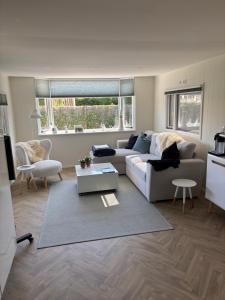 ThuizInOuddorp Parel no 30 & Oester no 29 Verkoeling aan Zee