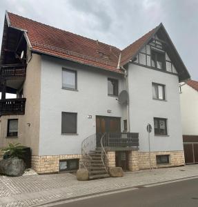 3-Raum Ferienwohnung zentral gelegen, möbliert