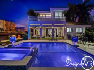 Intercostal beauty with heated pool and Spa