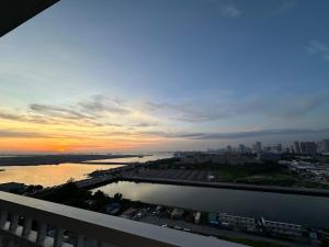 Seaside Manila Bay Sunset View at SM Mall of Asia