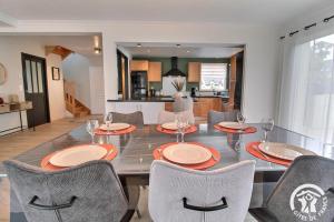 Maisons de vacances Les acacias : photos des chambres