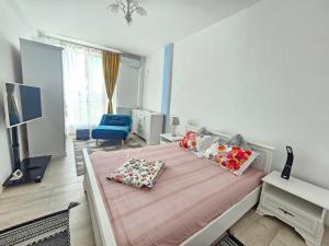 Sea view Alegna`s penthouse mamaia