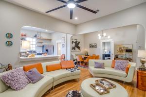 Stadium Luxe Retreat- Walking Distance to AT&T Sta - 3hvězdičkové hotely ve městě Arlington