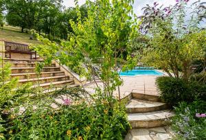 Le Prieuré beautiful 4 bedroom stone apartment with pool