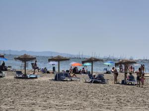Casa Flamingo - Corner house near beach & boulevard with sea & salt lake view