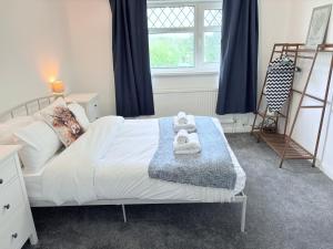 Hillrise - 3 bedroom house with garden