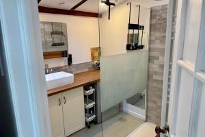 Maisons de vacances Charming house with garden in Ars-en-Re : photos des chambres