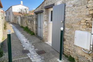 Maisons de vacances Charming house with garden in Ars-en-Re : photos des chambres