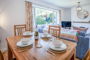 The Willows - 2 Bedroom Cottage - Oxwich