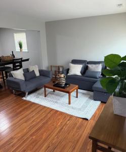 3 bedroom, 2 beds near capitol