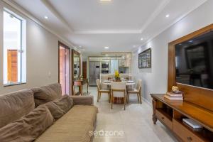 Casa c Piscina e Churrasqueira EKD0397