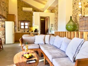The Stone House - Two Bedrooms Maisonette