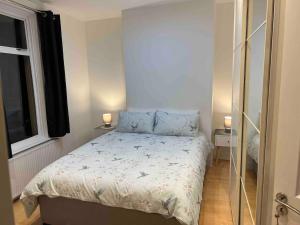 Ilford - Elizabeth Line 3 bedrooms Garden home