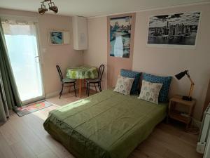 Sejours chez l'habitant Chambre privee climatisee chez particulier, WIFI : photos des chambres