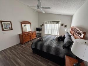 Relaxing 3BR2BA Home - Just 15 Minutes from Disney!