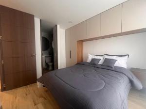 Bogotá Centro, Cerca de Monserrate y La Candelaria, Apartamento Moderno con Terraza panorámica, 2 habitaciones