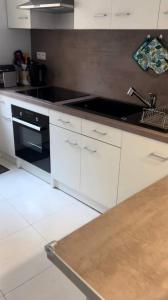 Appartements Cosy Stay with Balcony Near the Beach : photos des chambres