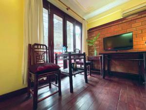 May - Maison De Charme 02