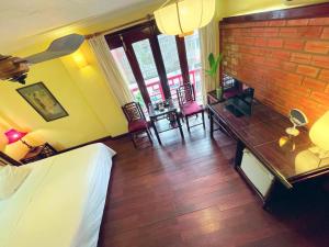 May - Maison De Charme 02