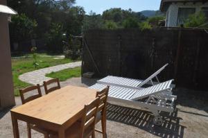 Habitación jardín junto al río
