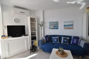 Fantastic studio - beachfront