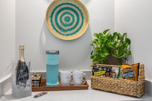 HONEY at Scarlet Mango Inn Key West