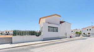 Serene Duplex House With Patio by LovelyStay