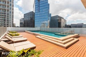 Apto Complexo Comercial c Vaga de Garagem