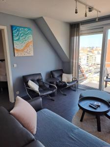 Apollo X with seaview