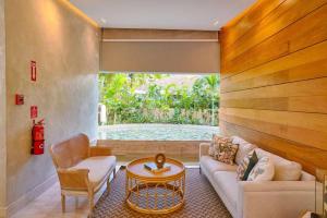 Beachfront FL21 Con Tina Aquarella