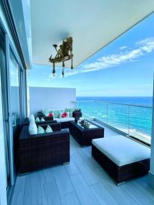 Beachfront FL21 Con Tina Aquarella