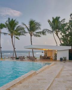 Beachfront FL21 Con Tina Aquarella