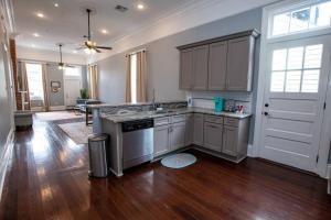 St Philip Gem 5 Bed-5 Bath Steps to FQ - Monthly