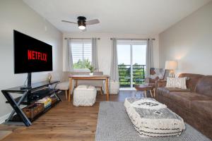 Cloudtop Escape Fireplace Community Amenities!