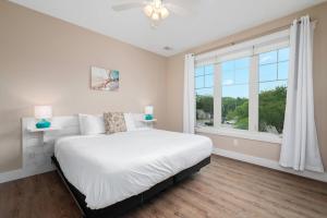 Private Hot Tub The Perch 14 Patio 2BR Downtown