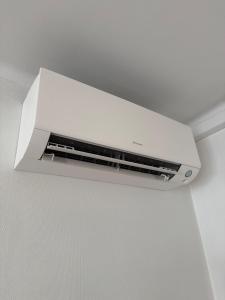 Cannes 100 mètres de la plage, entièrement climatisé