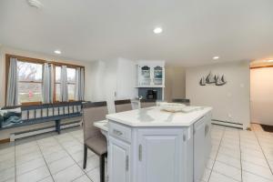 Waterfront Sodus Gem, Dock Game Loft Bay View