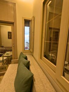 Comfy Studio Stanley, Alexandria