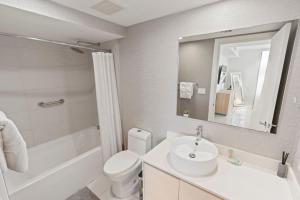 WATERFRONT Luxury 3 Bed 3 Bath Suite