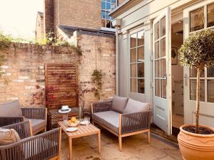 Stunning Central Georgian Home