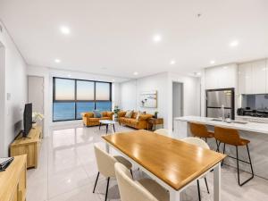 골드코스트 Oceanview Escape 2BR Apartment Surfers Paradise 싱글룸 로비