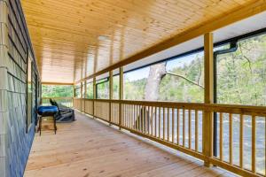 River Escape River Front Cabin