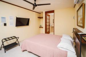 Bright & Spacious Ground Floor Suite Casa Jurel